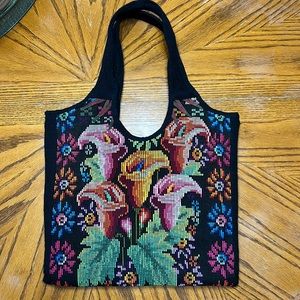 Recycled Guatemalan Embroidered Shoulder Bag .